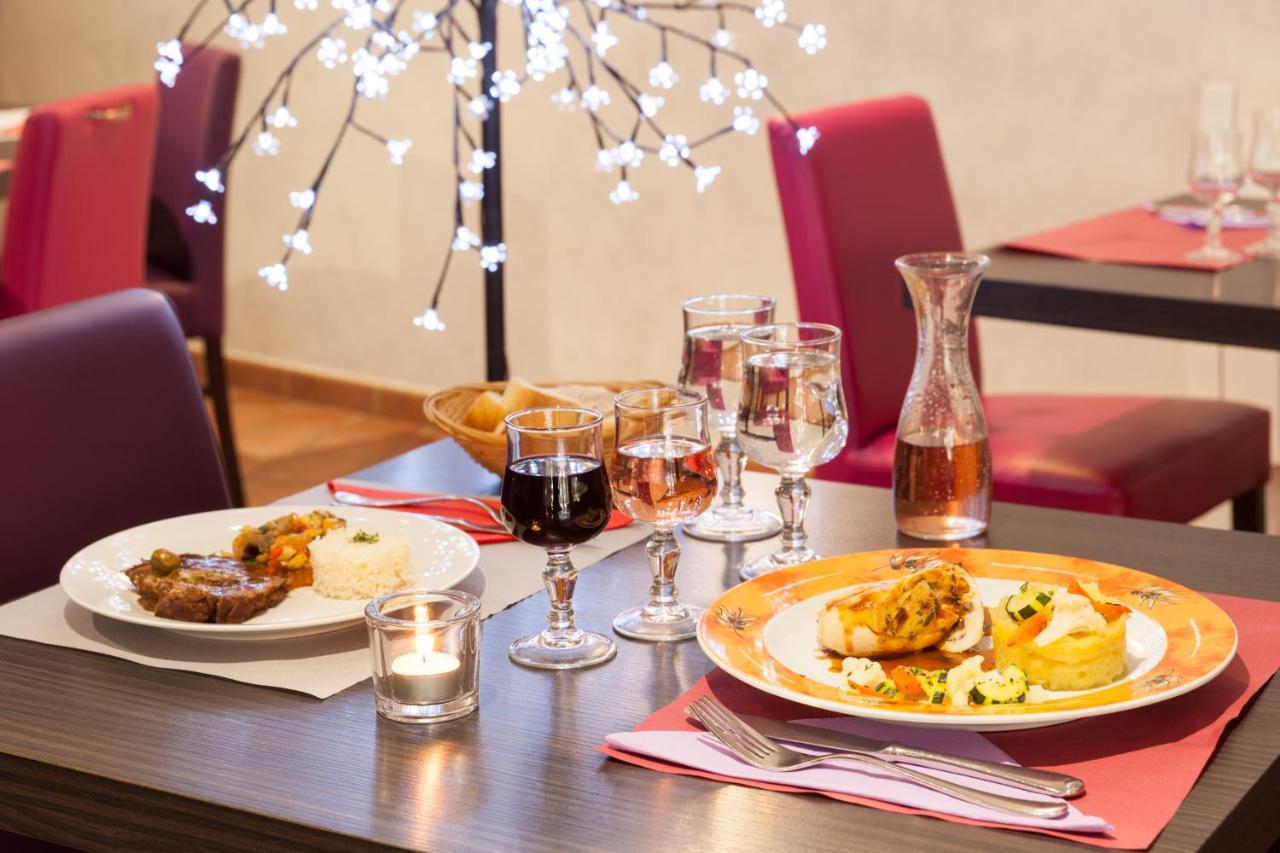 Charme Hotel, Montbeliard Sud Eksteriør billede