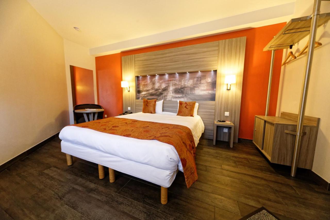 Charme Hotel, Montbeliard Sud Eksteriør billede