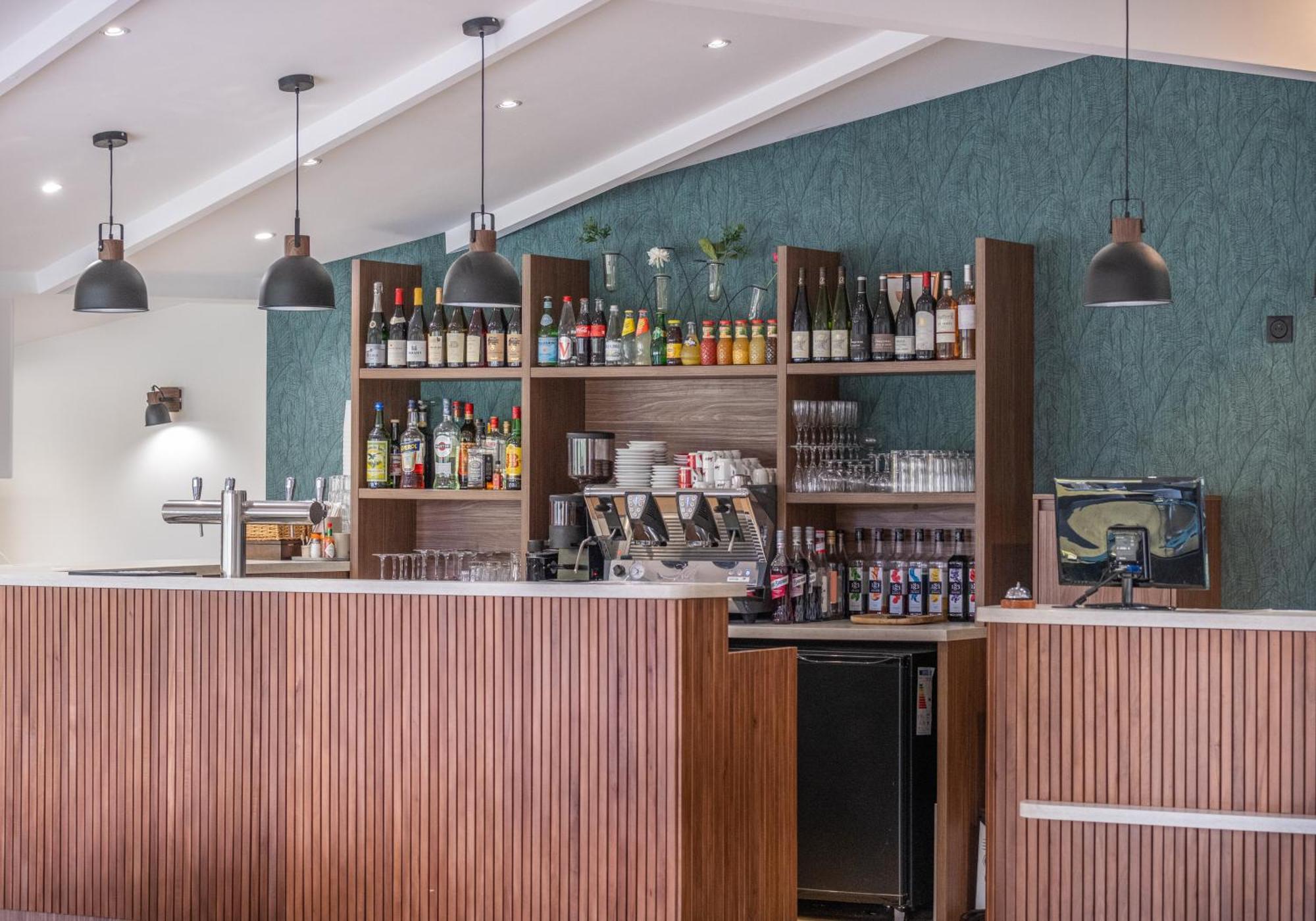 Charme Hotel, Montbeliard Sud Eksteriør billede