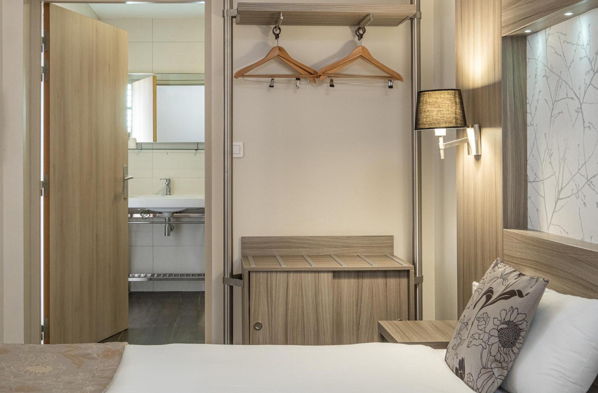 Charme Hotel, Montbeliard Sud Eksteriør billede