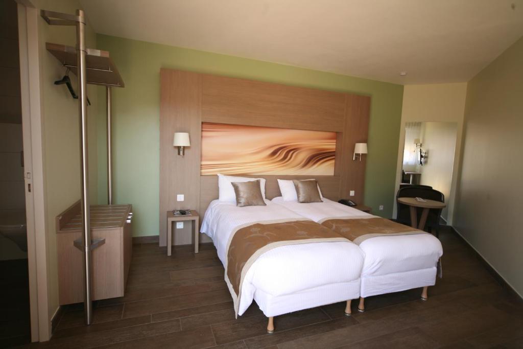 Charme Hotel, Montbeliard Sud Eksteriør billede