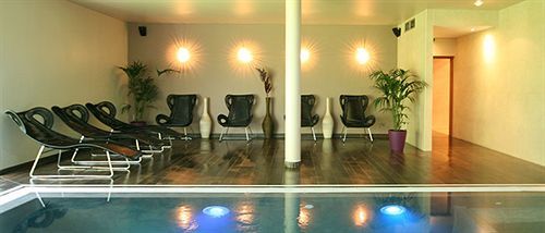 Charme Hotel, Montbeliard Sud Eksteriør billede